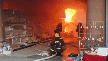 【新闻速递】景德镇一男子被炸进重症监