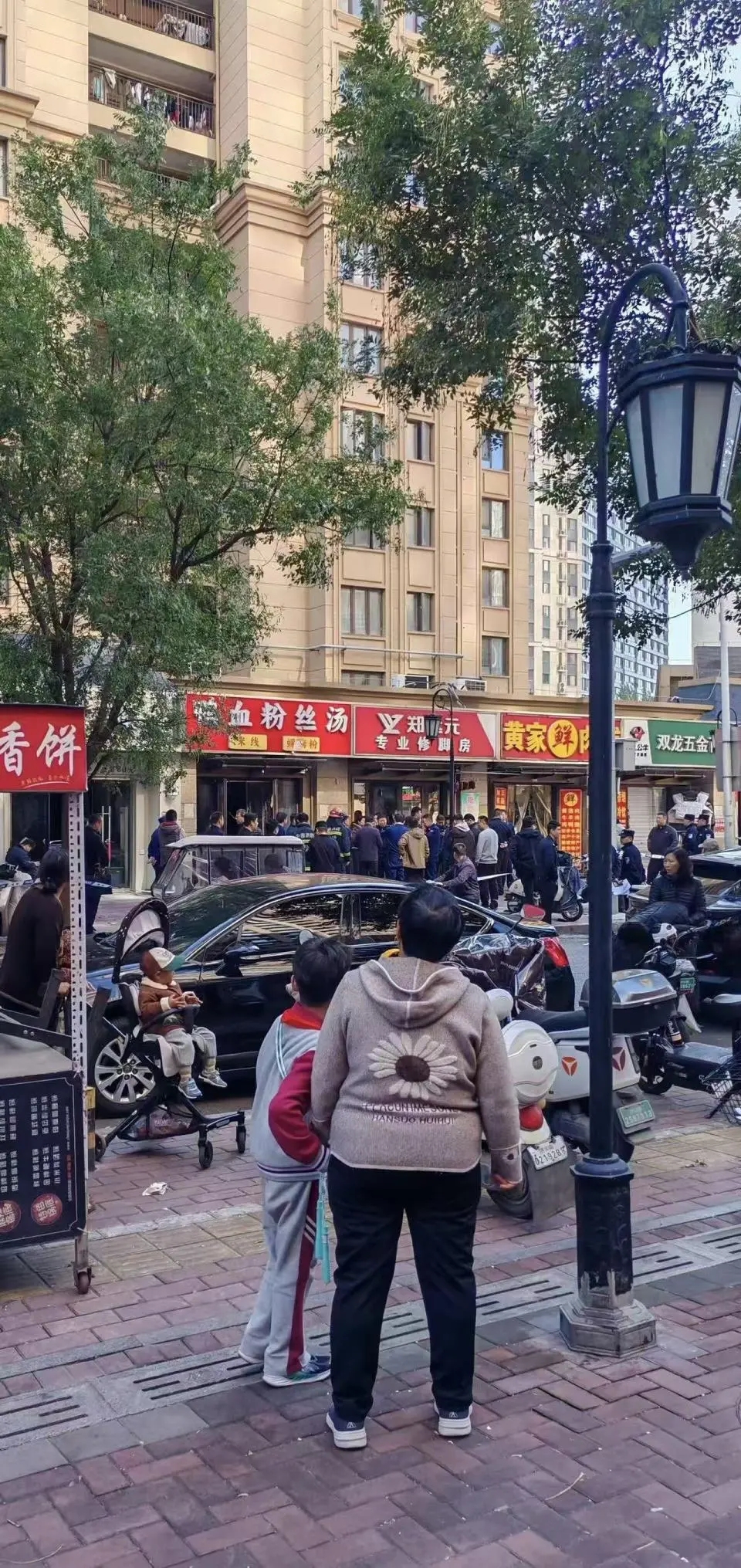 【新闻速递】山东济南一临街餐饮店发生